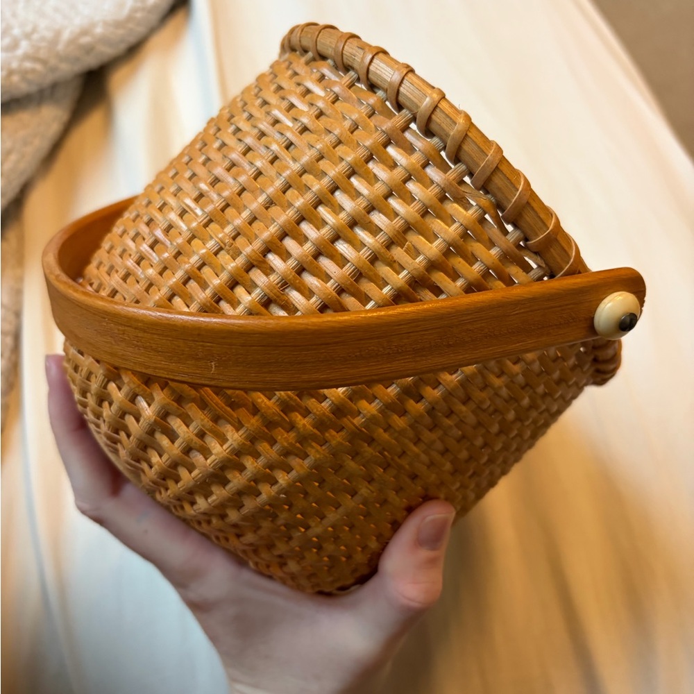 Small Nantucket Basket, excellent condition — see photos for size reference
